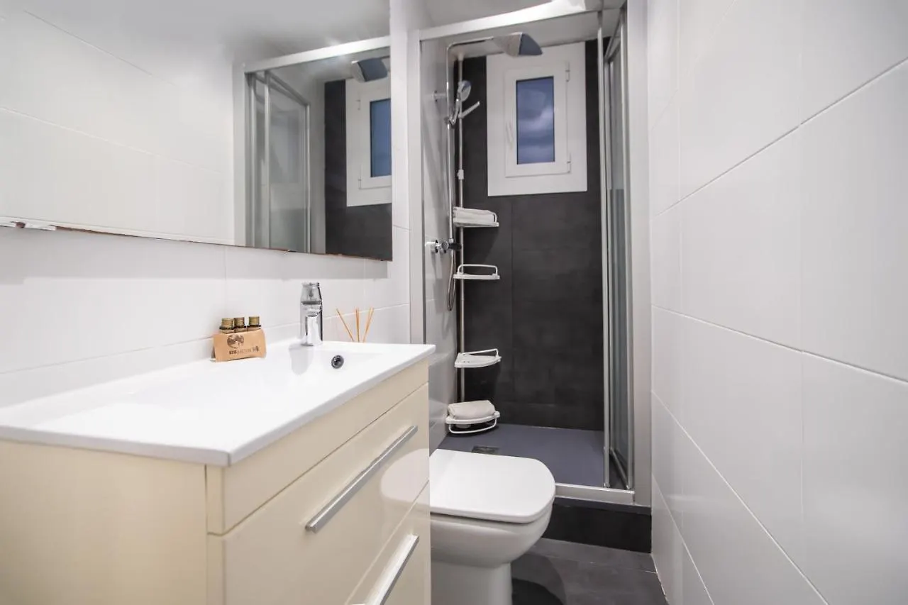 P2Vil1042 Modern & Cozy Apartment Poble Sec Barcelona