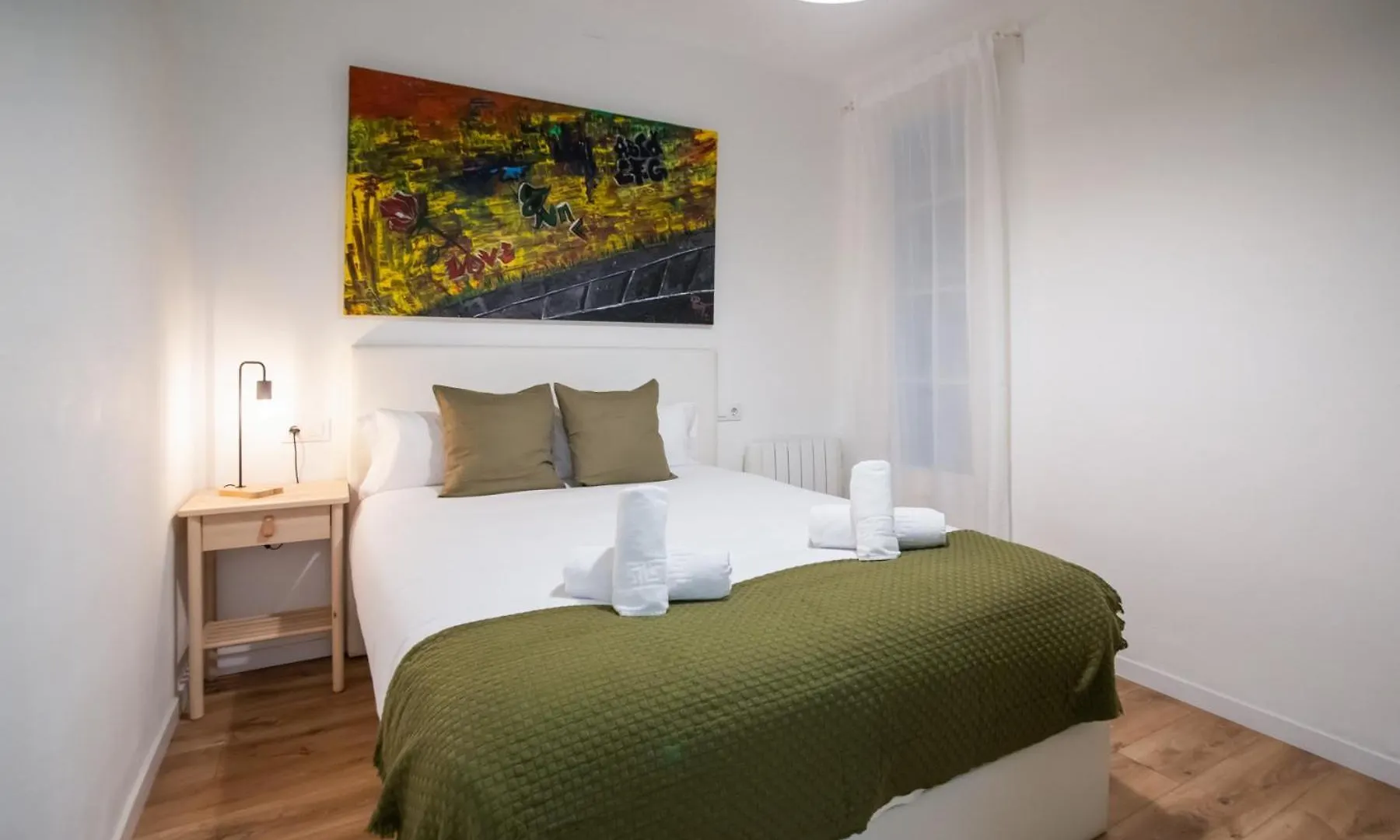 P2Vil1042 Modern & Cozy Apartment Poble Sec Barcelona 0*,  España